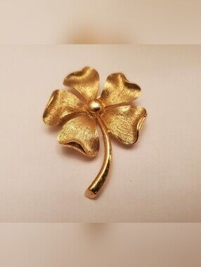 Gold Four-Leaf Clover Brooch Pin - Elegant Women’s Jewelry